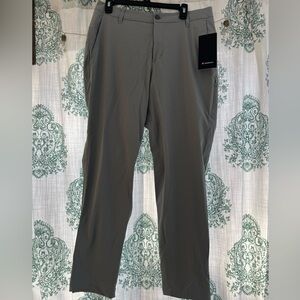 Lululemon Men's Commission Golf Pant Size 33 x 30